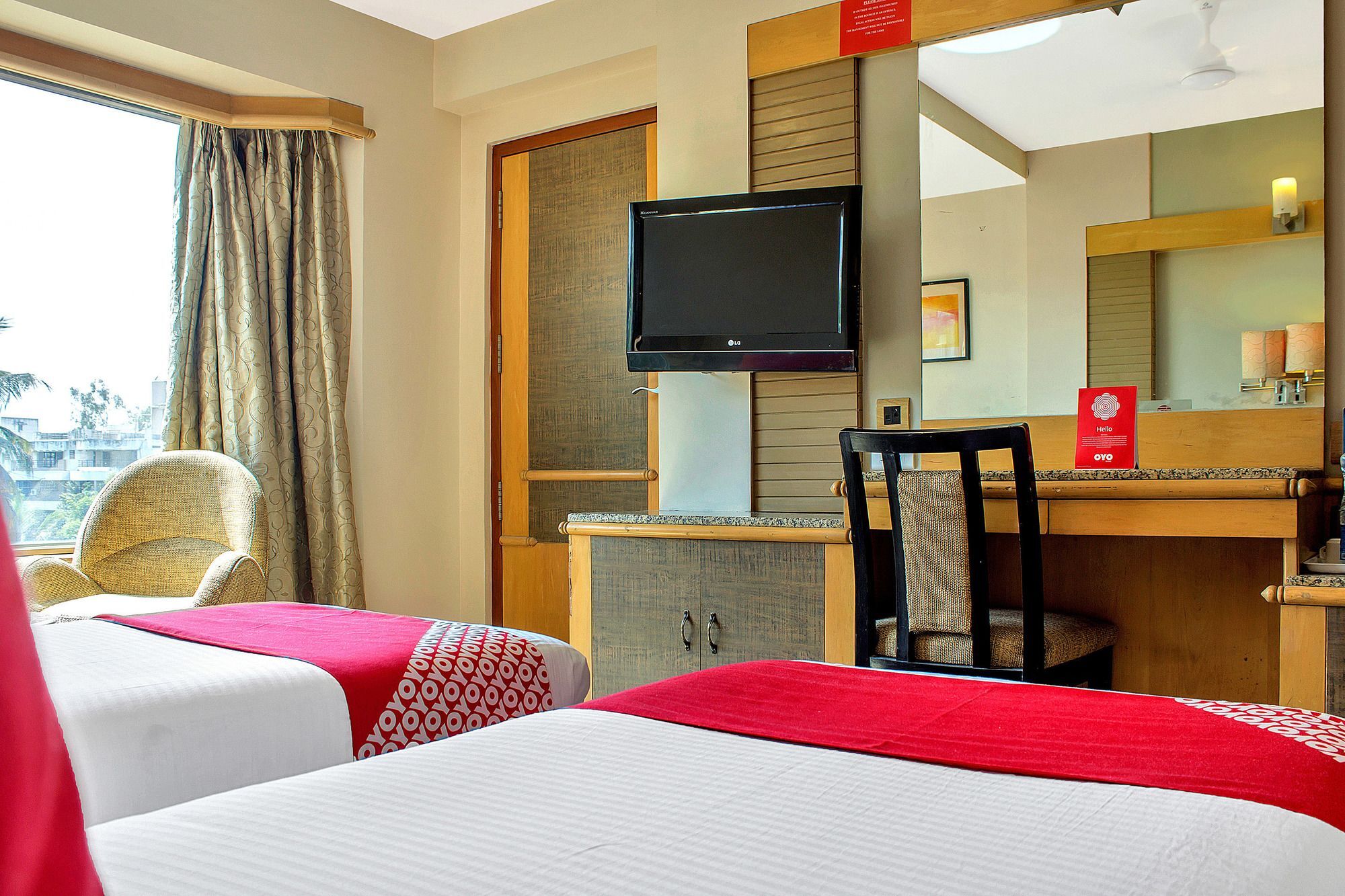 פונה Oyo 11089 Hotel Deccan 8 מראה חיצוני תמונה